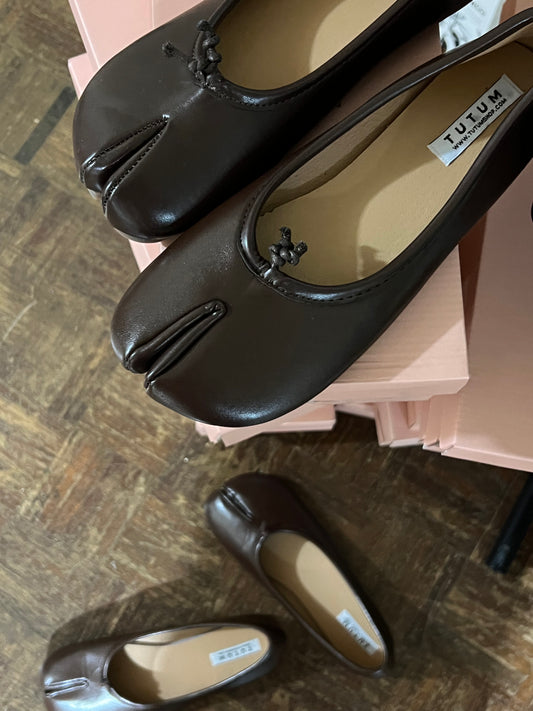 Cassidy Tabi Shoes